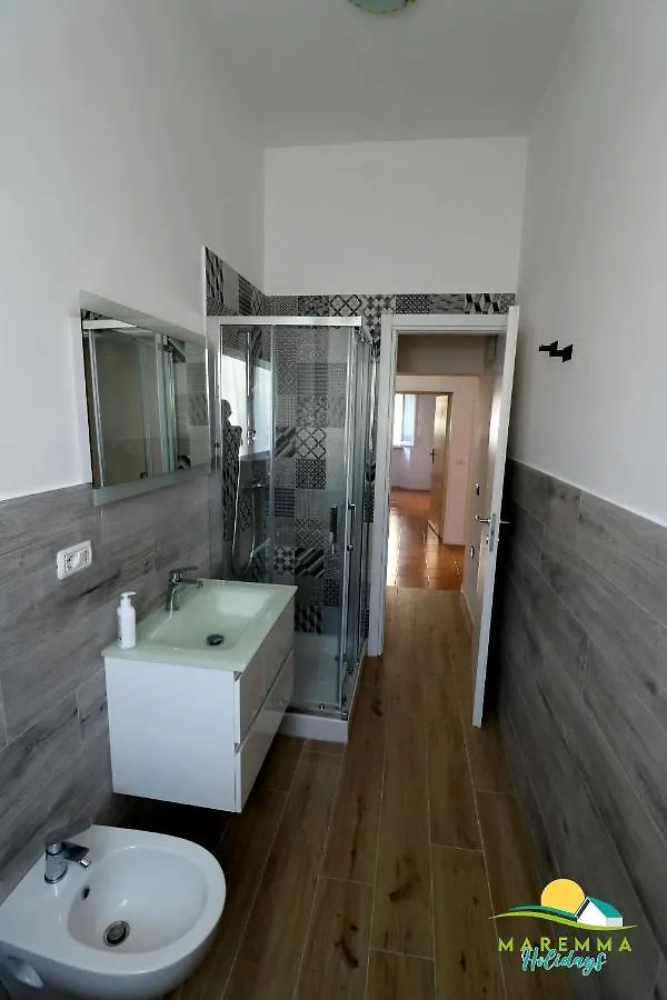 Maremma Holidays; Zona Nuova Apartament Follonica Italy